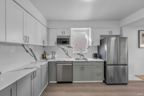 Cozy two bedroom in upper floor in Vancouver West